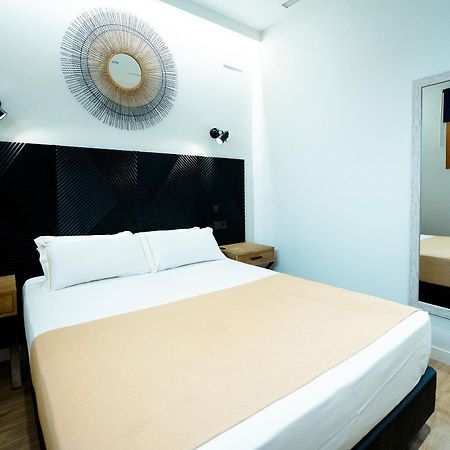 Aparthotel Luz De Gades - Suites Spa Gym - Adults Only Cádiz Kültér fotó